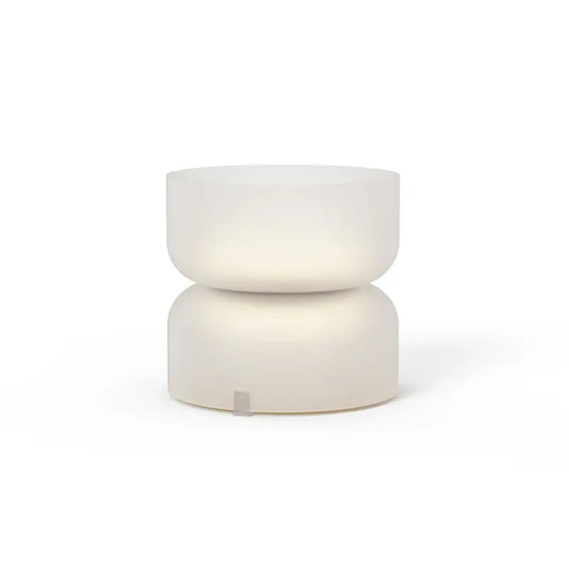 Compact Totem Table Lamp – Sculptural Design 1
