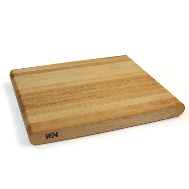 Icon Edge-Grain Maple Chopping Block – With Integrated Silicone Non-Slip Feet 1