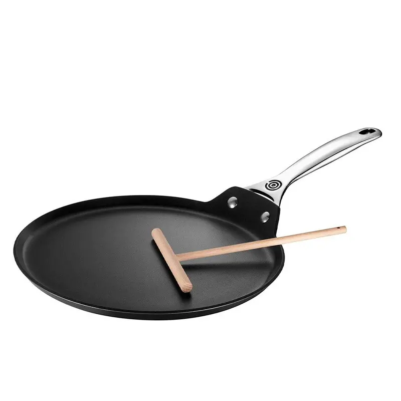 Le Creuset Toughened Nonstick Pro 11-Inch Crêpe Pan With Rateau Tool 1